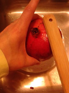 How to cut up a Pomegranate