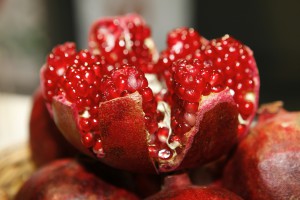 Amazing Health Benefits Pomegranate Seeds Provide
